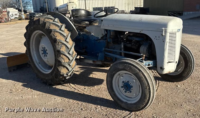image for item ET4042 Harry Ferguson 30 tractor