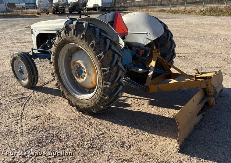 image for item ET4042 Harry Ferguson 30 tractor