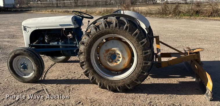 image for item ET4042 Harry Ferguson 30 tractor