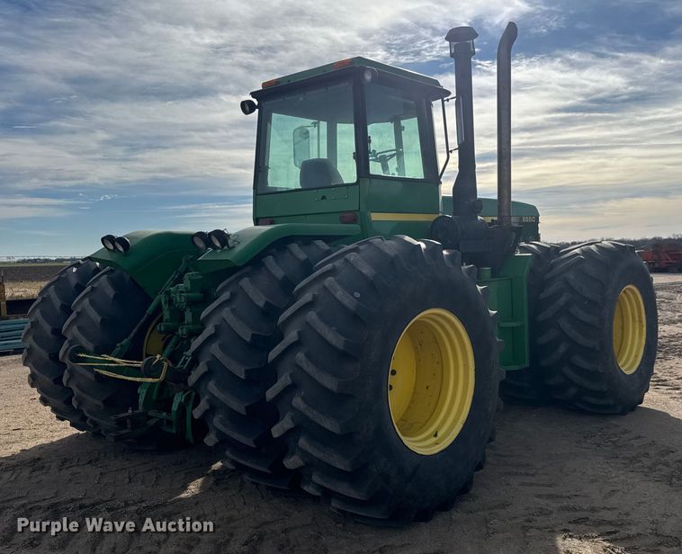 image for item ET4054 1983 John Deere 8650 4WD tractor