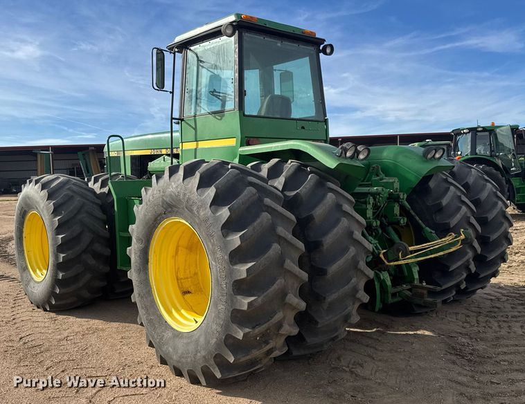 image for item ET4054 1983 John Deere 8650 4WD tractor