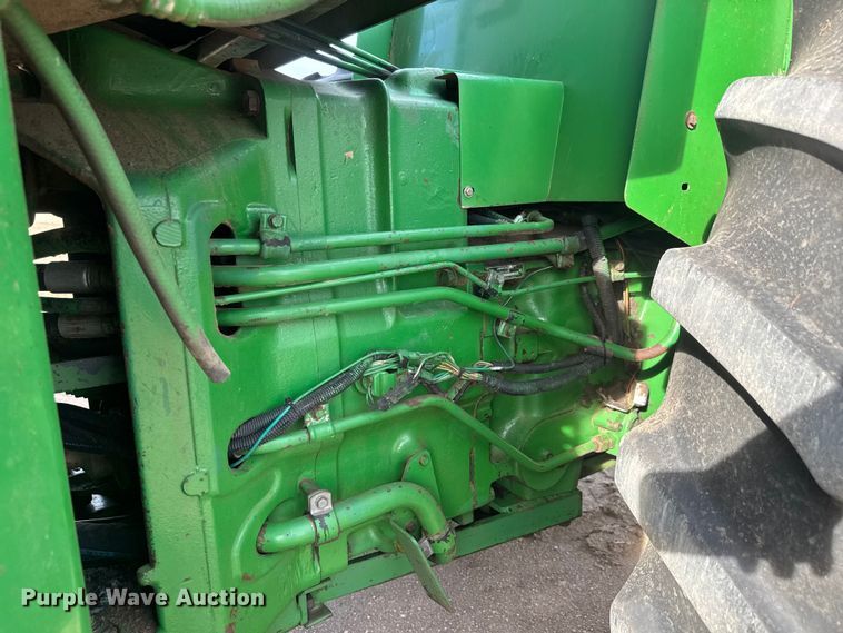 image for item ET4054 1983 John Deere 8650 4WD tractor