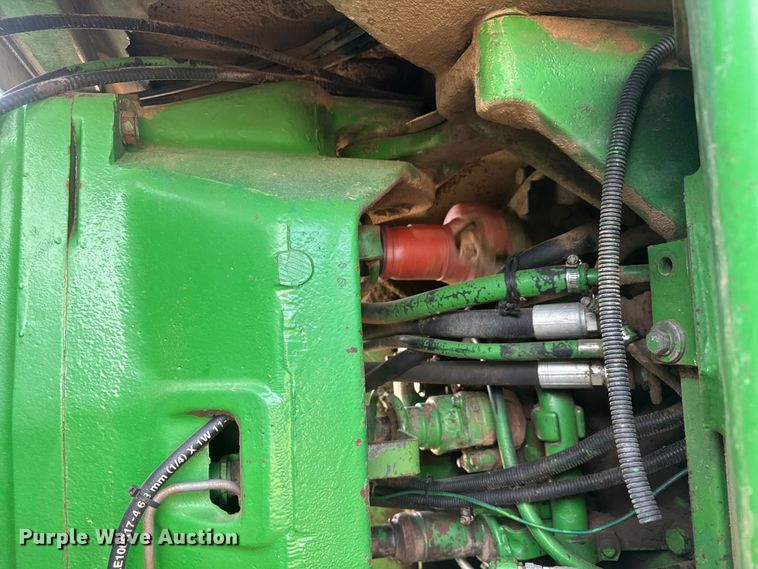 image for item ET4054 1983 John Deere 8650 4WD tractor