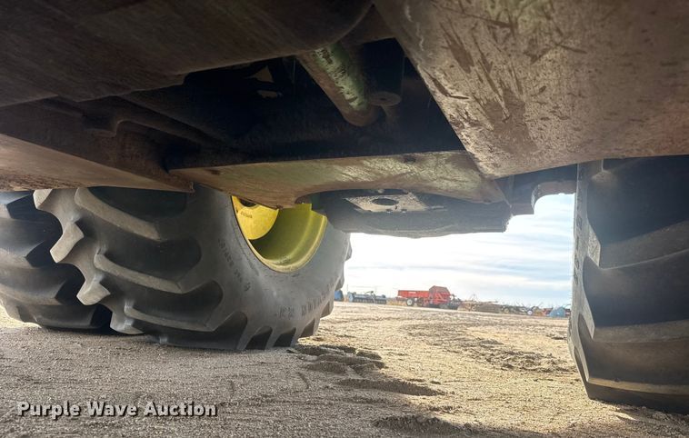 image for item ET4054 1983 John Deere 8650 4WD tractor