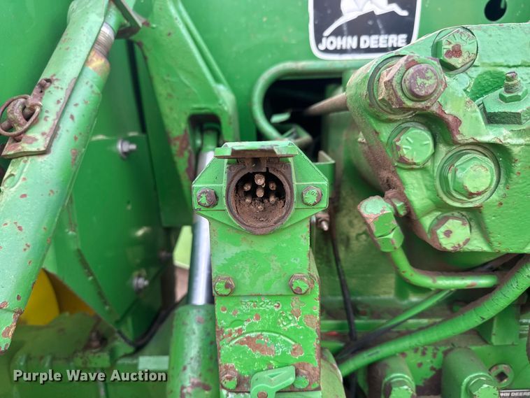 image for item ET4054 1983 John Deere 8650 4WD tractor