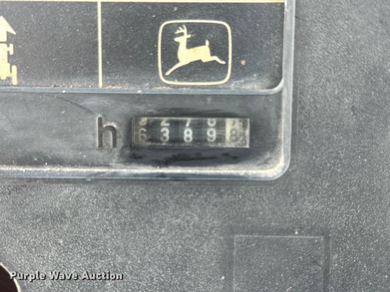 image for item ET4054 1983 John Deere 8650 4WD tractor