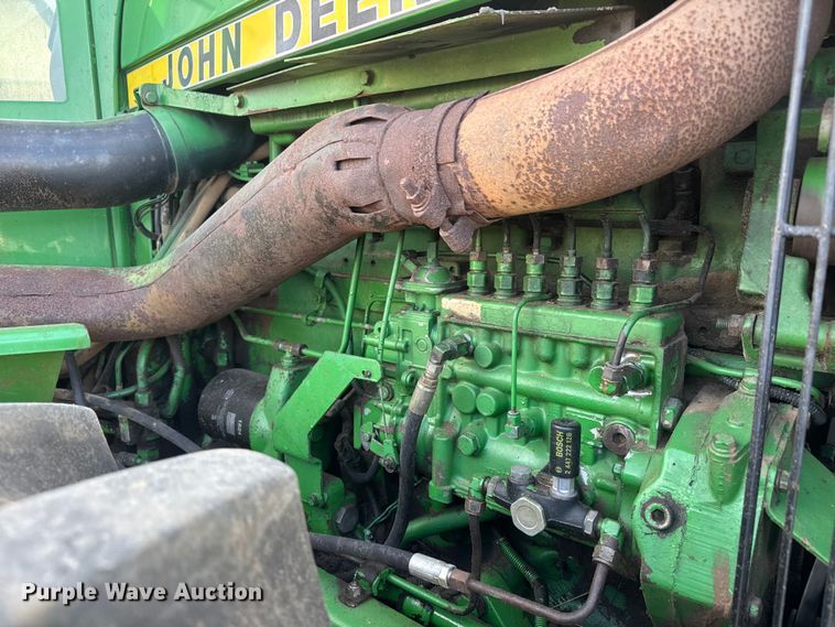 image for item ET4054 1983 John Deere 8650 4WD tractor