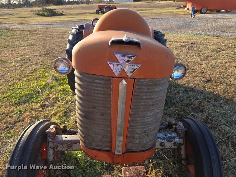 image for item ET5289 1959 Massey Ferguson 50 tractor