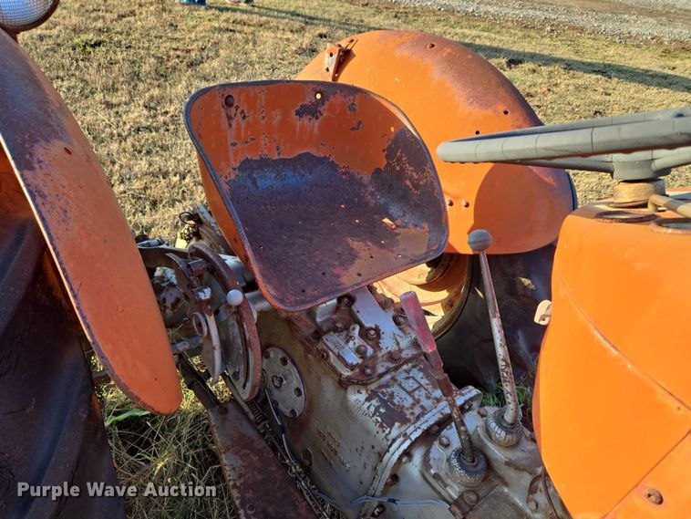 image for item ET5289 1959 Massey Ferguson 50 tractor