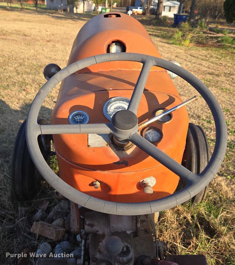 image for item ET5289 1959 Massey Ferguson 50 tractor