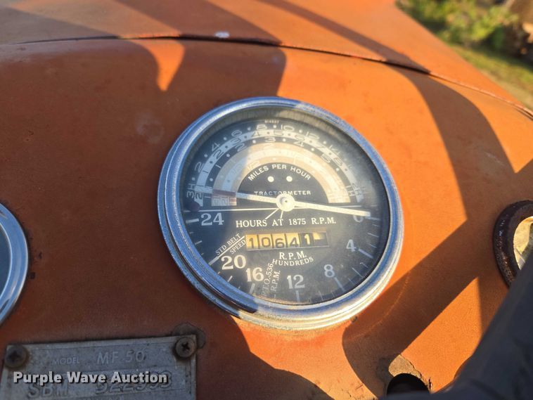 image for item ET5289 1959 Massey Ferguson 50 tractor