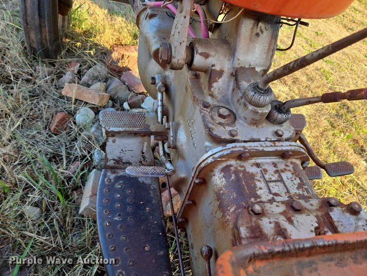 image for item ET5289 1959 Massey Ferguson 50 tractor