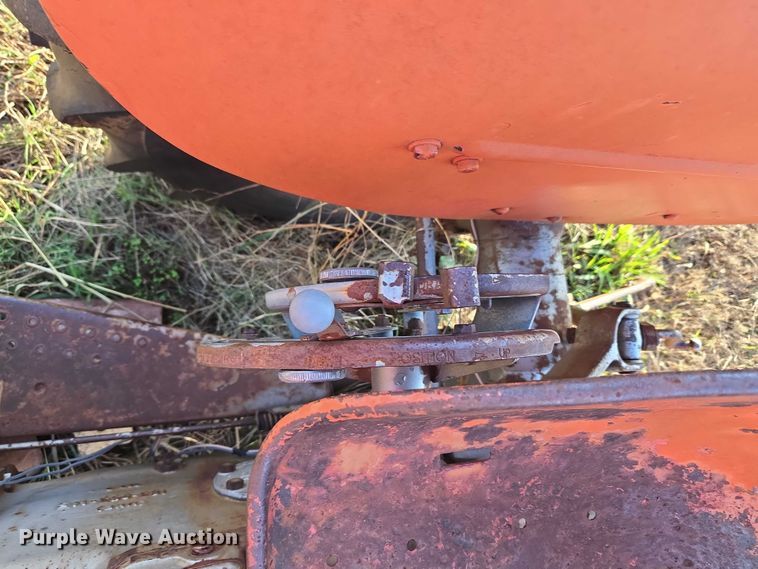 image for item ET5289 1959 Massey Ferguson 50 tractor