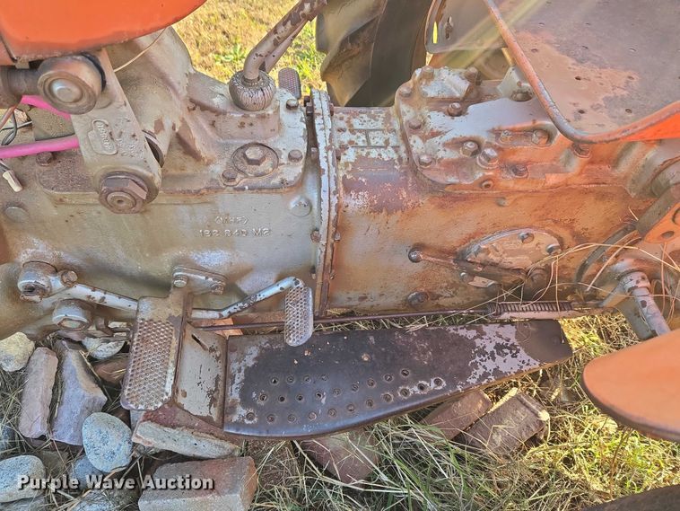 image for item ET5289 1959 Massey Ferguson 50 tractor