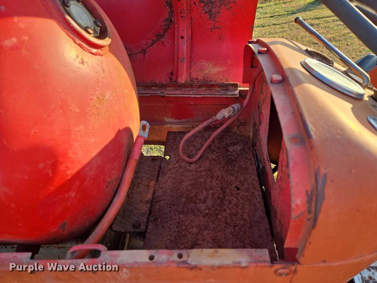image for item ET5289 1959 Massey Ferguson 50 tractor