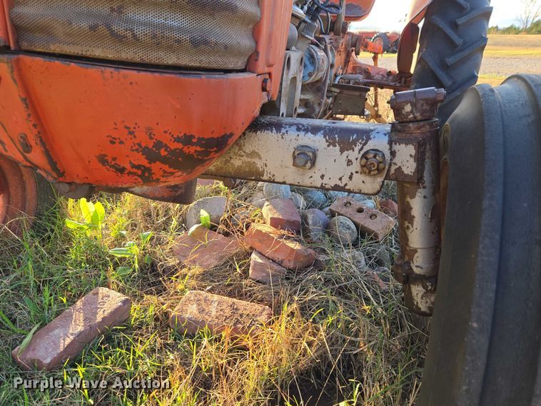 image for item ET5289 1959 Massey Ferguson 50 tractor