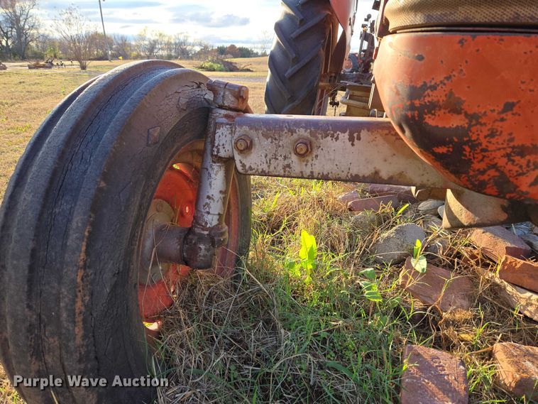 image for item ET5289 1959 Massey Ferguson 50 tractor