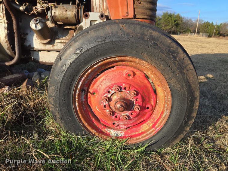 image for item ET5289 1959 Massey Ferguson 50 tractor