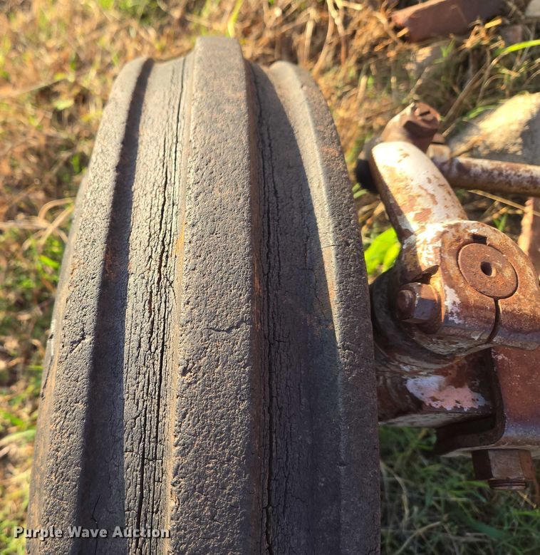 image for item ET5289 1959 Massey Ferguson 50 tractor