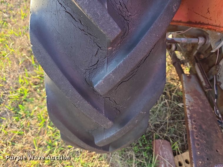 image for item ET5289 1959 Massey Ferguson 50 tractor