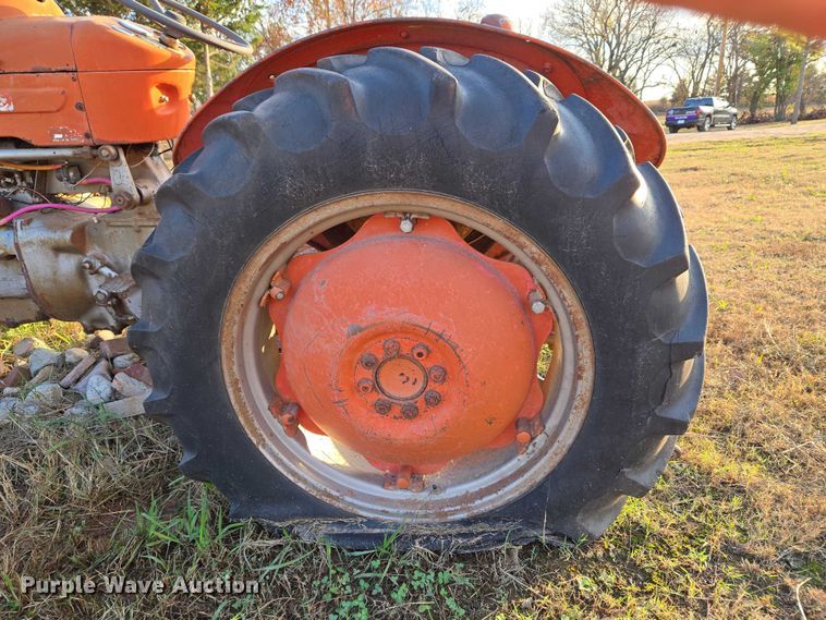 image for item ET5289 1959 Massey Ferguson 50 tractor