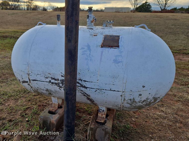 image for item ET5293 1950 McNamar Boiler & Tank Co A0 propane tank