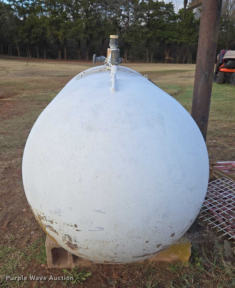 image for item ET5293 1950 McNamar Boiler & Tank Co A0 propane tank