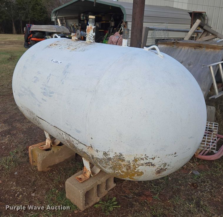 image for item ET5293 1950 McNamar Boiler & Tank Co A0 propane tank