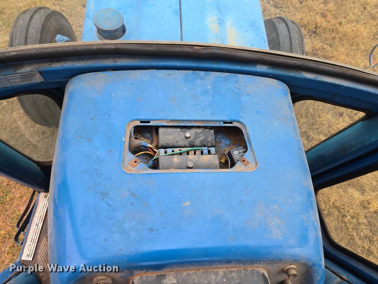 image for item ET5296 Ford 6610 tractor