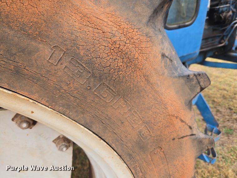 image for item ET5296 Ford 6610 tractor