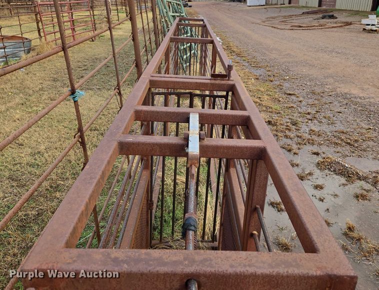image for item ET5300 Shop built livestock chute