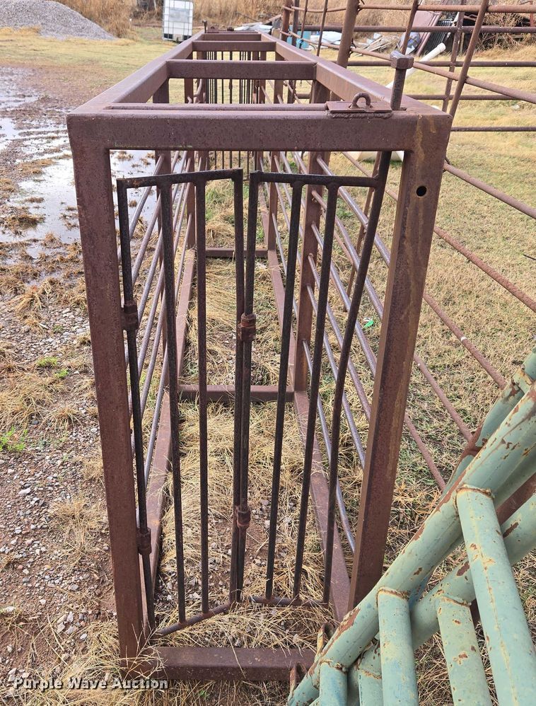 image for item ET5300 Shop built livestock chute
