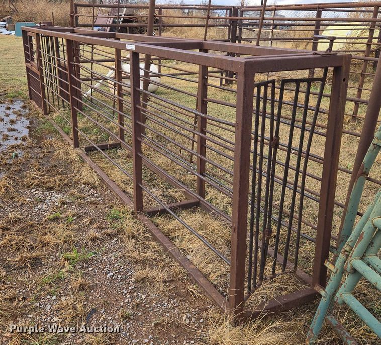 image for item ET5300 Shop built livestock chute