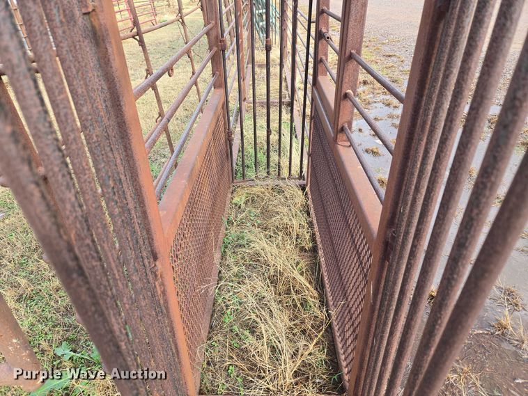 image for item ET5300 Shop built livestock chute