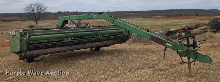image for item ET5336 John Deere 240 swather / windrower