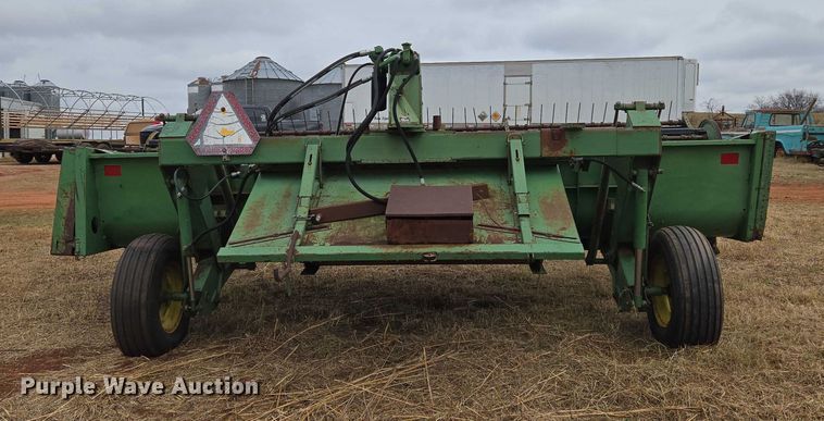 image for item ET5336 John Deere 240 swather / windrower