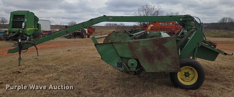 image for item ET5336 John Deere 240 swather / windrower