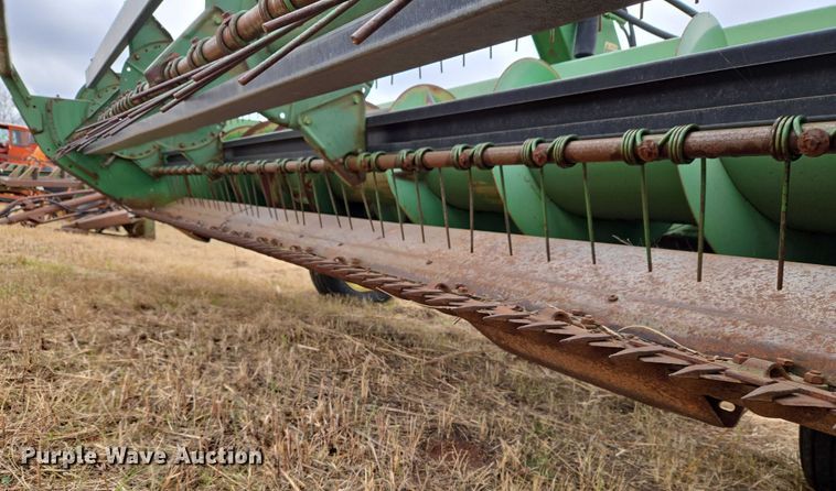 image for item ET5336 John Deere 240 swather / windrower