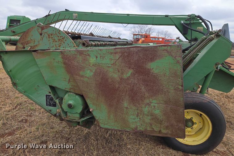 image for item ET5336 John Deere 240 swather / windrower
