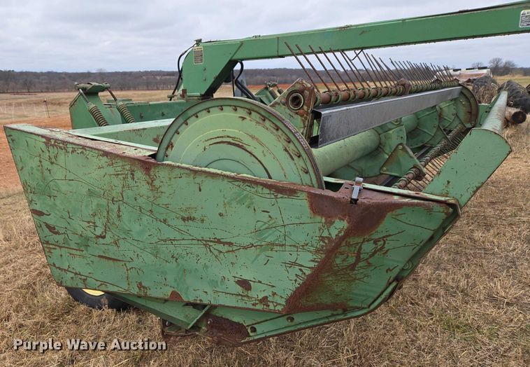 image for item ET5336 John Deere 240 swather / windrower