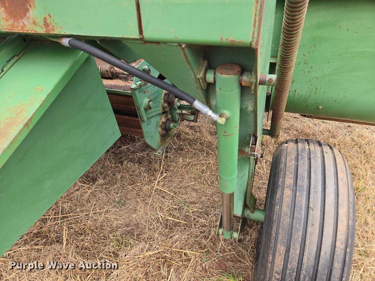 image for item ET5336 John Deere 240 swather / windrower