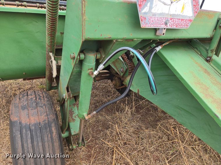 image for item ET5336 John Deere 240 swather / windrower