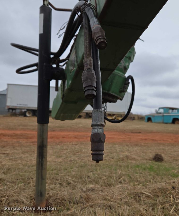 image for item ET5336 John Deere 240 swather / windrower