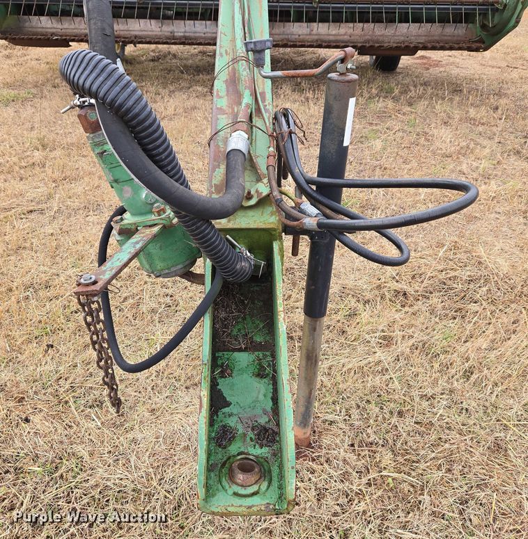 image for item ET5336 John Deere 240 swather / windrower
