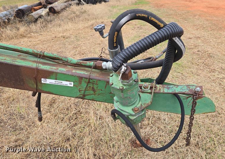 image for item ET5336 John Deere 240 swather / windrower