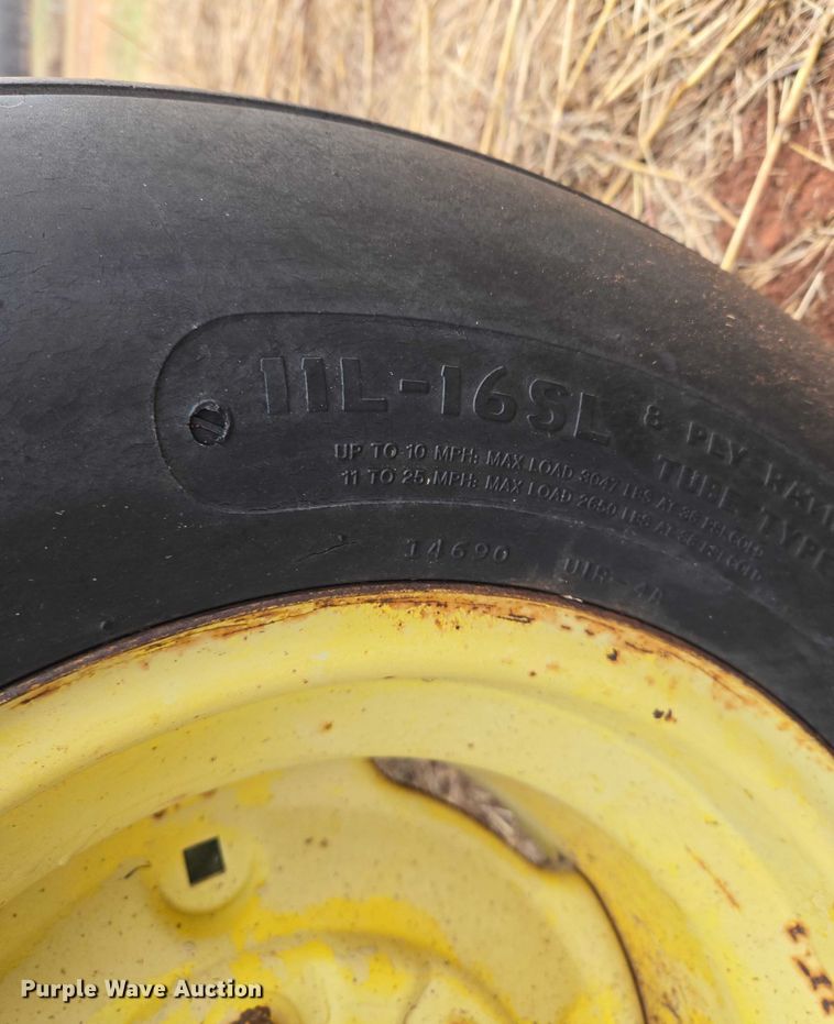 image for item ET5336 John Deere 240 swather / windrower