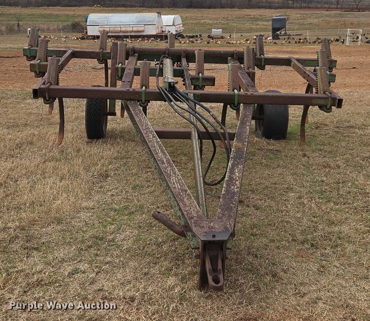 image for item ET5338 John Deere 1600 chisel