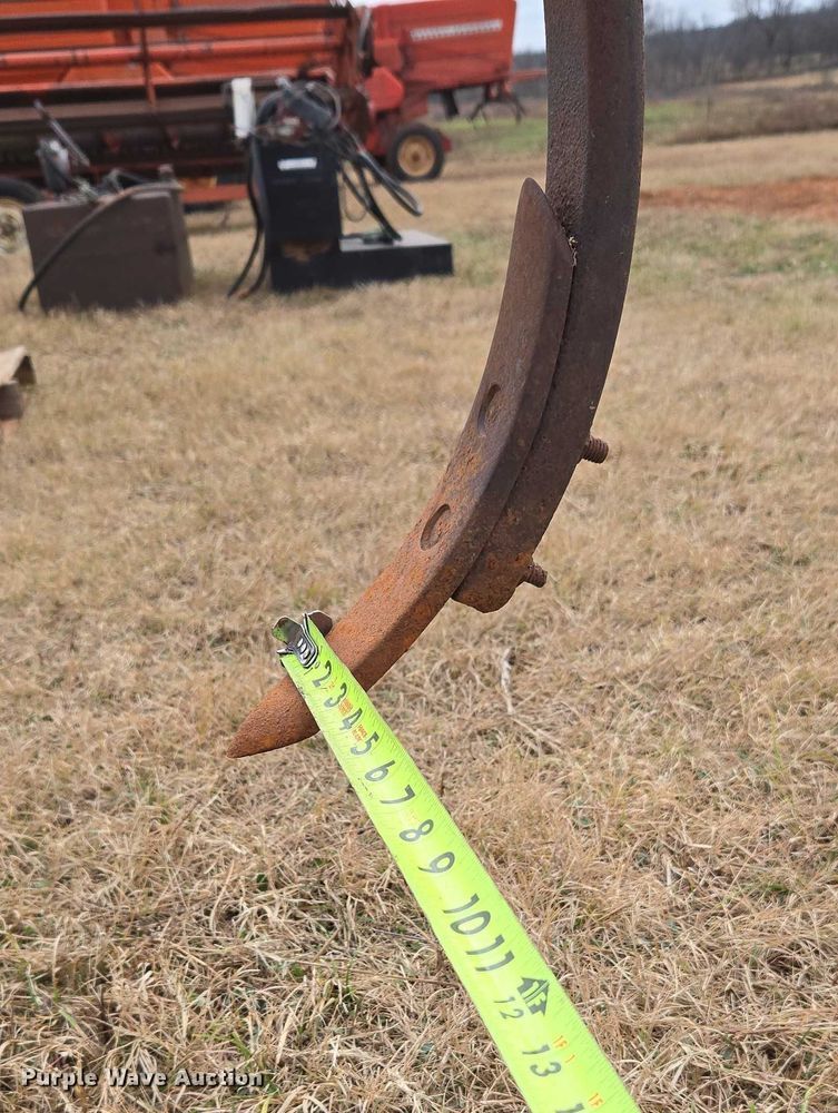 image for item ET5338 John Deere 1600 chisel