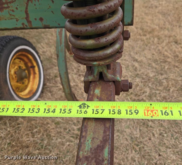 image for item ET5338 John Deere 1600 chisel