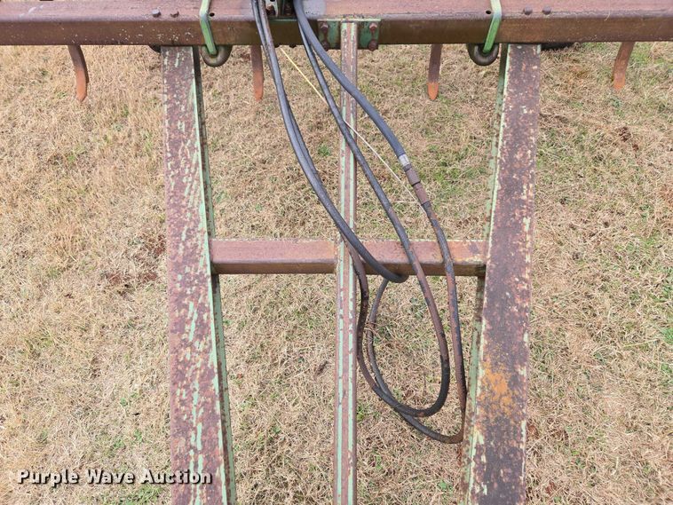 image for item ET5338 John Deere 1600 chisel